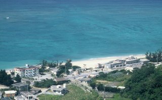 オン・ザ・ビーチルーホテル外観